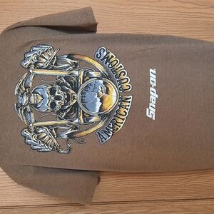 Snap On Brown Graphic T-Shirt with Skull Design